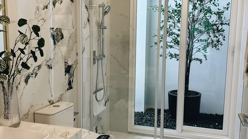 揭秘太阳能板一瓦价格：厂家直销背后的真相